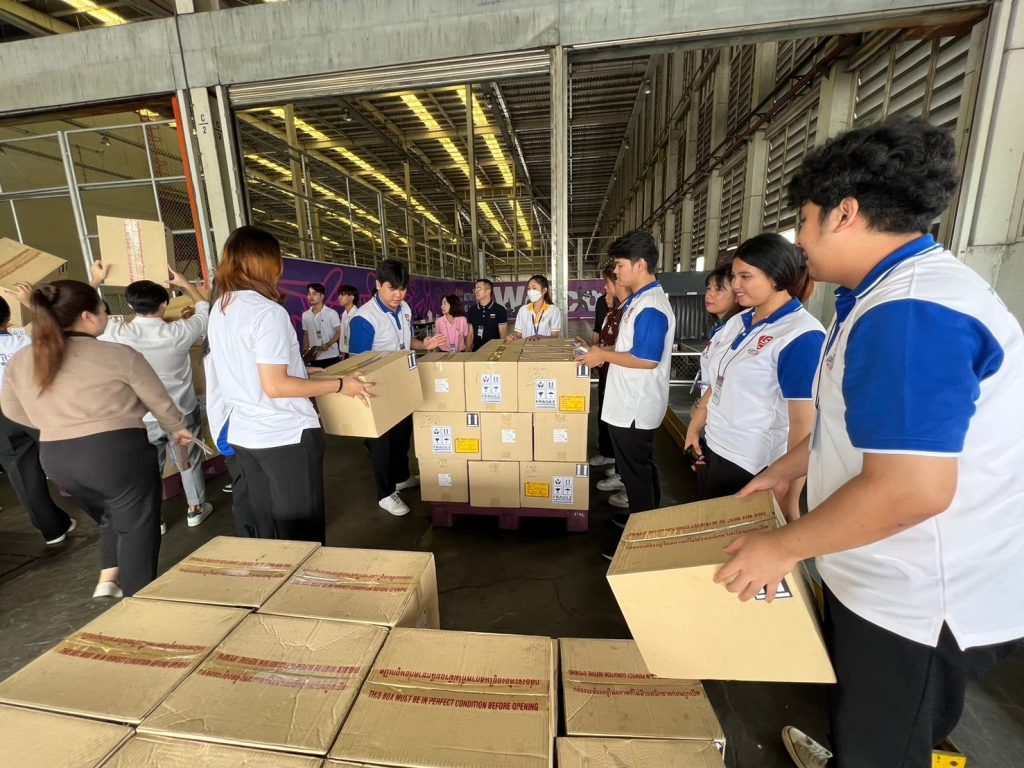 เรียนกับตัวจริงประสบการณ์จริง DekLogistics ตะลุยบุกคลังสินค้าการบินไทย 51