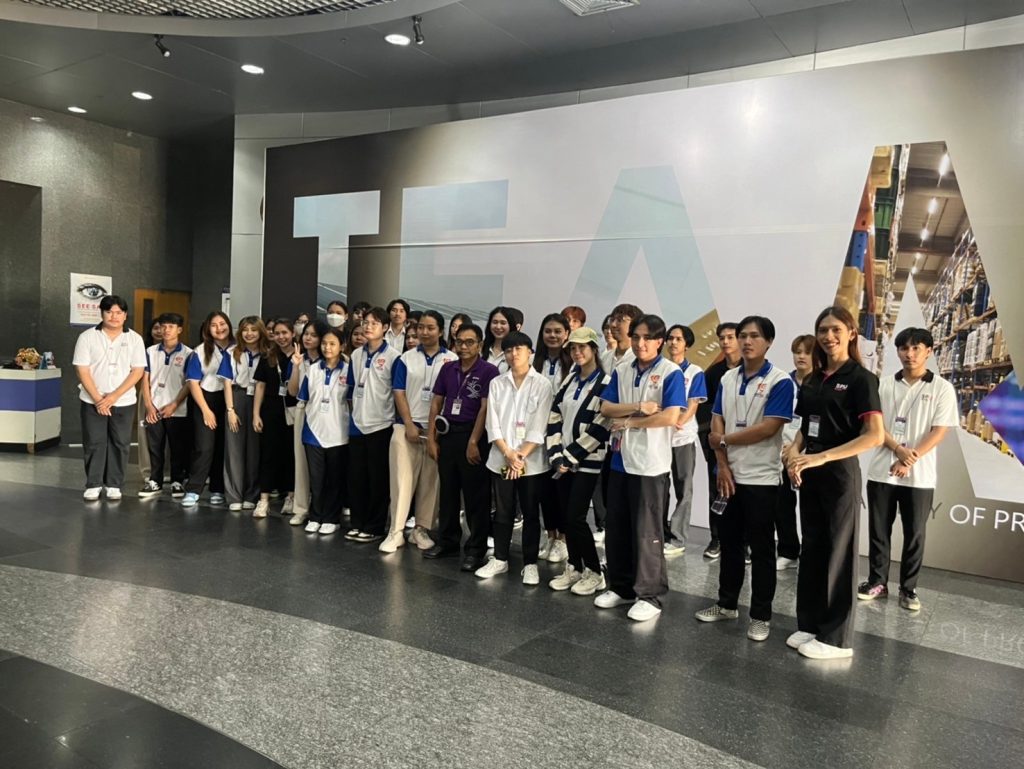 เรียนกับตัวจริงประสบการณ์จริง DekLogistics ตะลุยบุกคลังสินค้าการบินไทย 13