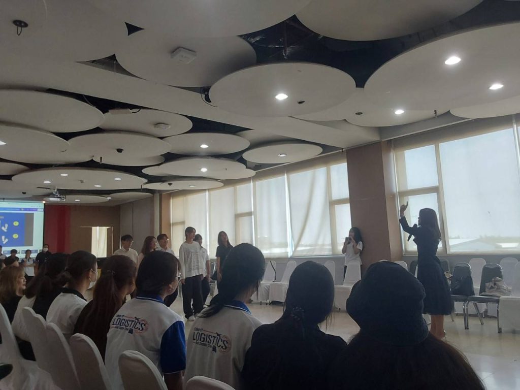 DekLogistics SPU พัฒนาบุคลิกภาพเสริมภาพลักษณ์สู่วัยทำงานรุ่นใหม่ 4