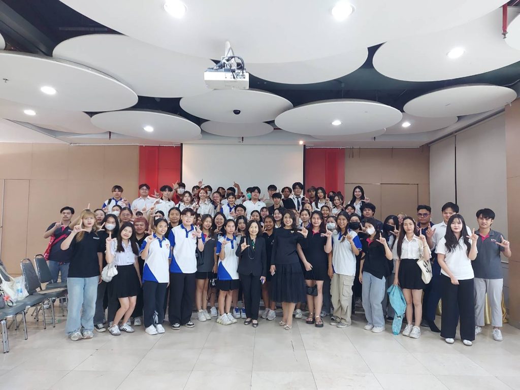 DekLogistics SPU พัฒนาบุคลิกภาพเสริมภาพลักษณ์สู่วัยทำงานรุ่นใหม่ 6