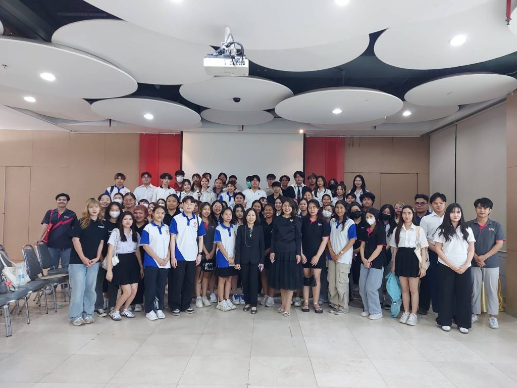 DekLogistics SPU พัฒนาบุคลิกภาพเสริมภาพลักษณ์สู่วัยทำงานรุ่นใหม่ 9