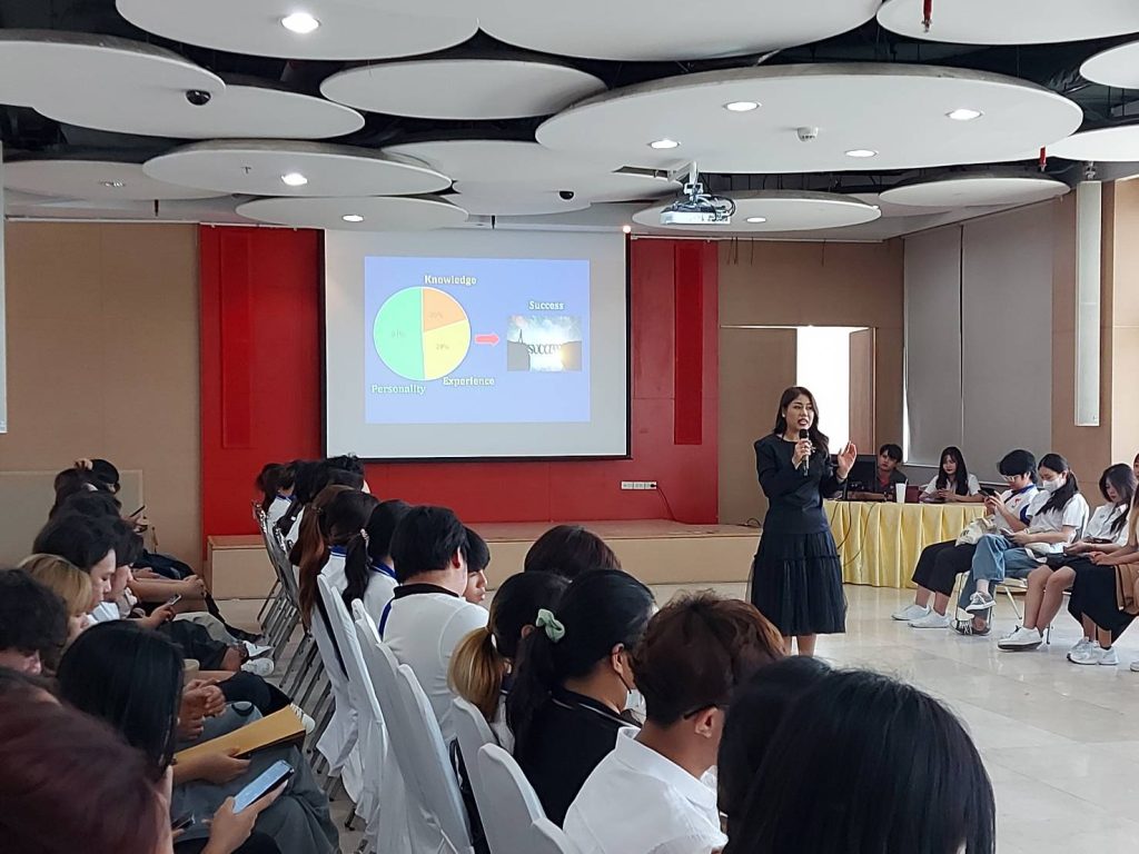 DekLogistics SPU พัฒนาบุคลิกภาพเสริมภาพลักษณ์สู่วัยทำงานรุ่นใหม่ 13