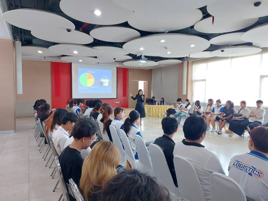 DekLogistics SPU พัฒนาบุคลิกภาพเสริมภาพลักษณ์สู่วัยทำงานรุ่นใหม่ 21
