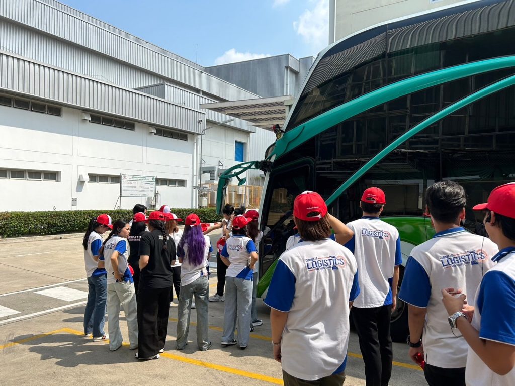 Dek Logistics เรียนรู้นอกห้องเรียน โรงงานประกอบรถยนต์โตโยต้า (บ้านโพธิ์) 9