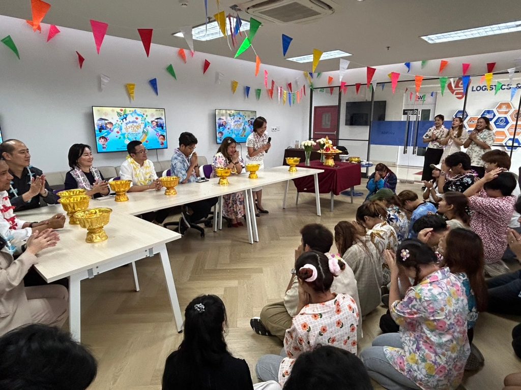 Logistics SPU สืบสานประเพณีวัฒนธรรม 11
