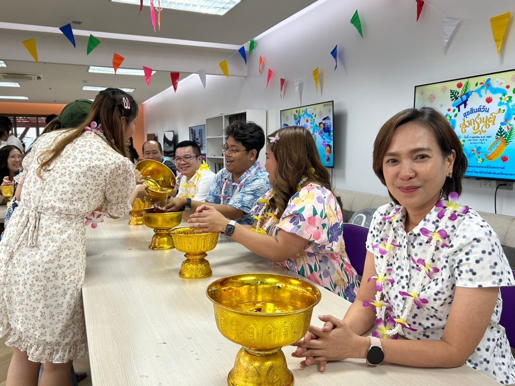 Logistics SPU สืบสานประเพณีวัฒนธรรม 16