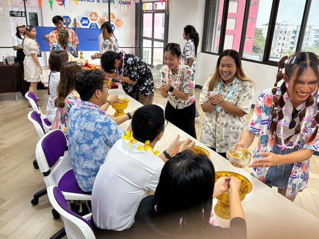 Logistics SPU สืบสานประเพณีวัฒนธรรม 18