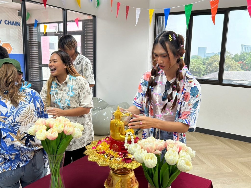 Logistics SPU สืบสานประเพณีวัฒนธรรม 22