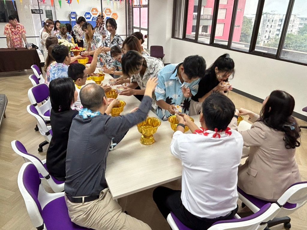 Logistics SPU สืบสานประเพณีวัฒนธรรม 23