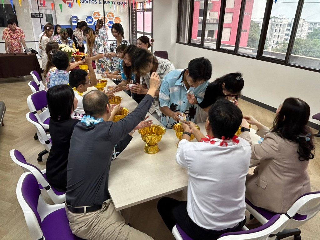 Logistics SPU สืบสานประเพณีวัฒนธรรม 24
