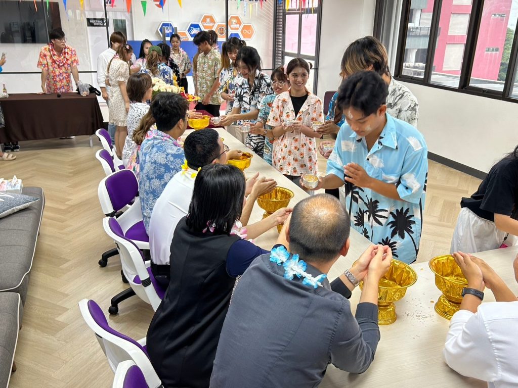 Logistics SPU สืบสานประเพณีวัฒนธรรม 26