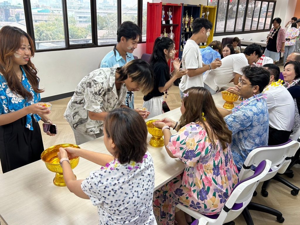 Logistics SPU สืบสานประเพณีวัฒนธรรม 29