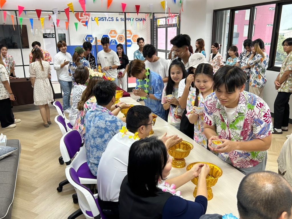 Logistics SPU สืบสานประเพณีวัฒนธรรม 35