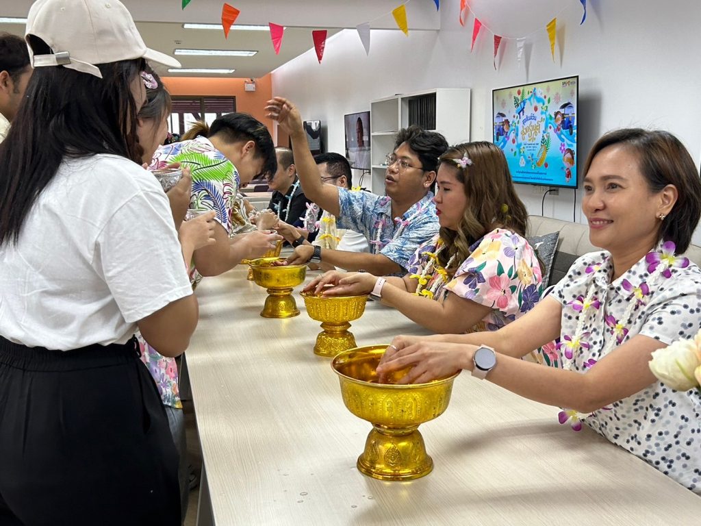 Logistics SPU สืบสานประเพณีวัฒนธรรม 38