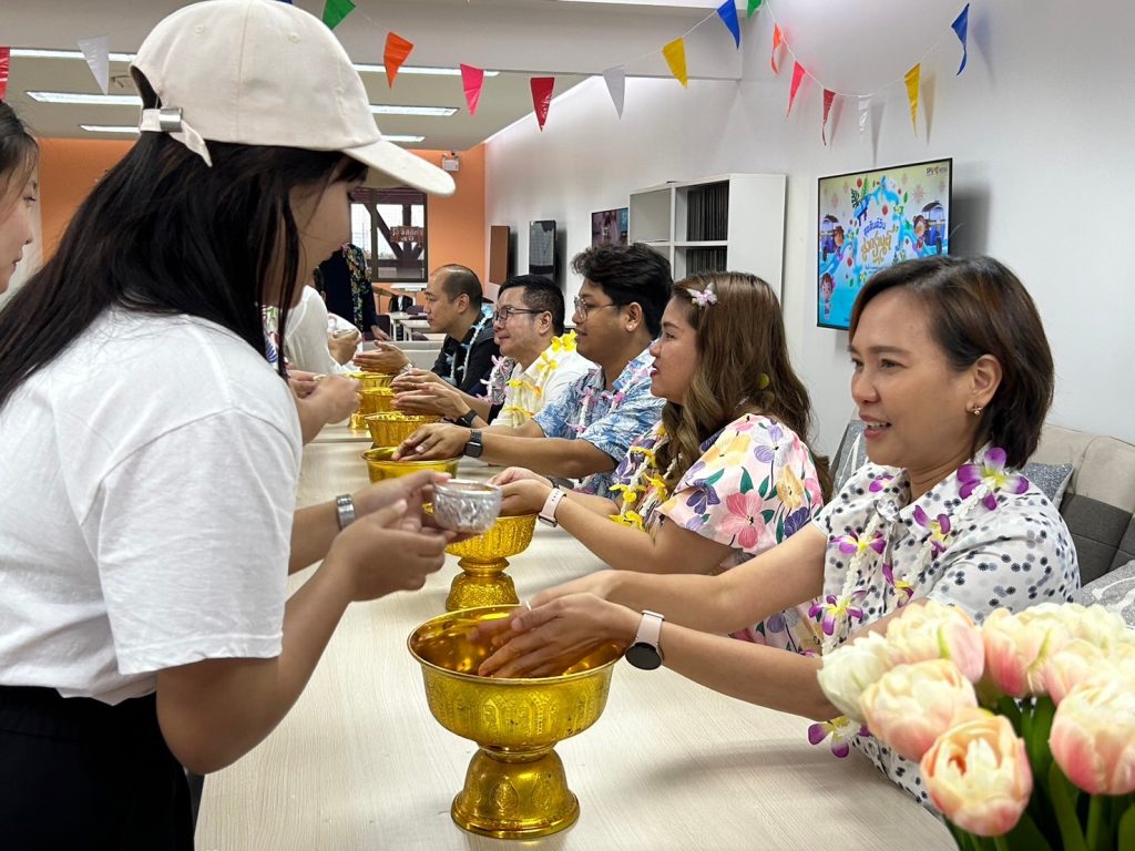 Logistics SPU สืบสานประเพณีวัฒนธรรม 39