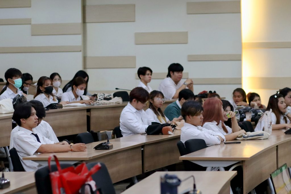 Meeting นักศึกษาDual ITB เเละ Dual MKT (หลักสูตร 2 ปริญญา) 13