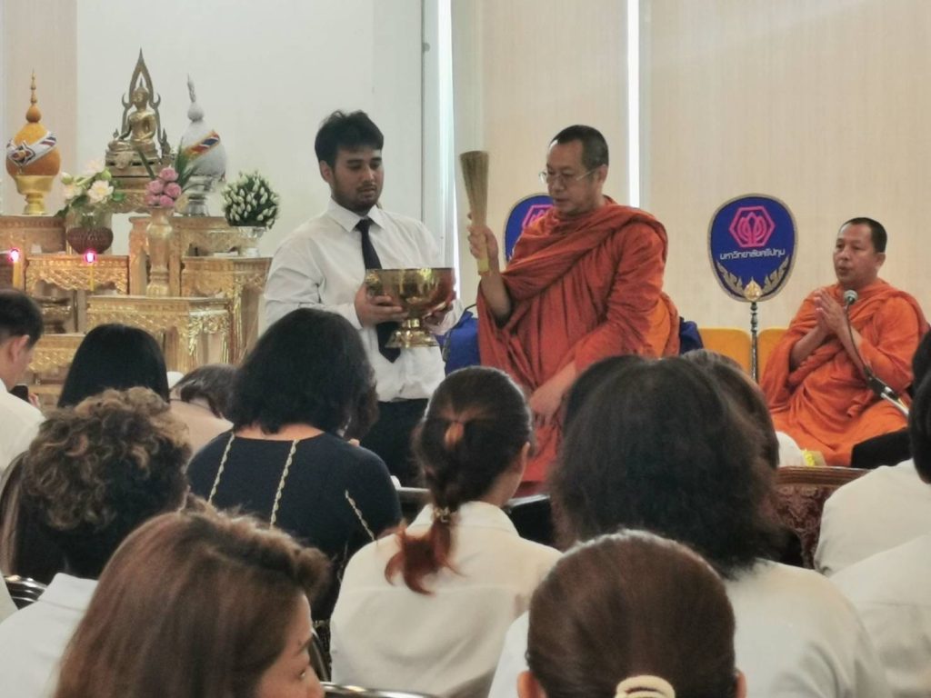 พิธีเจริญพระพุทธมนต์ เนื่องใน "วันวิสาขบูชา" ประจำปี ๒๕๖๗ 17