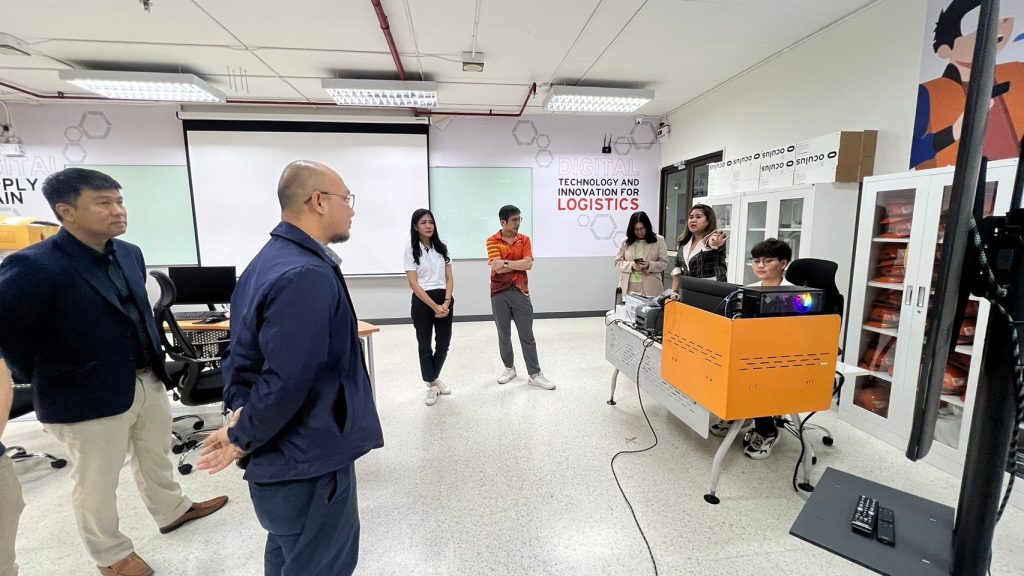 Logistics SPU ต้อนรับคณะศึกษาดูงานจากมหาวิทยาลัยเทคโนโลยีราชมงคลธัญบุรี 6