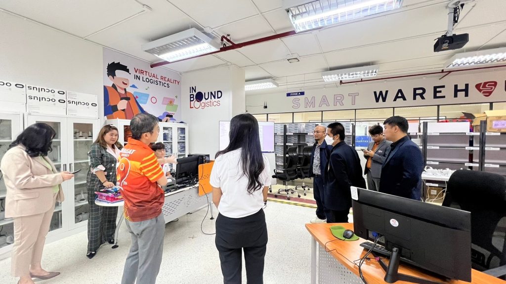Logistics SPU ต้อนรับคณะศึกษาดูงานจากมหาวิทยาลัยเทคโนโลยีราชมงคลธัญบุรี 7