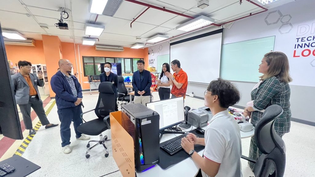 Logistics SPU ต้อนรับคณะศึกษาดูงานจากมหาวิทยาลัยเทคโนโลยีราชมงคลธัญบุรี 3