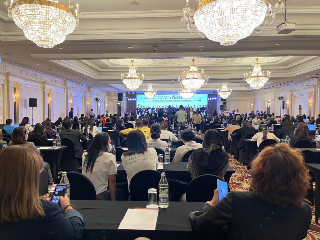 ผู้บริหาร ว.โลจิสติกส์ฯ ม.ศรีปทุม เข้าร่วมนำเสนอผลงานในเวทีระดับชาติ 3