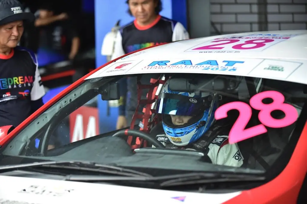 1757407034S 9289749 0