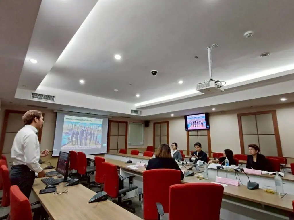 LINE ALBUM สาขาCLBเข้าพบอธิบดีกรมการท่องเที่ยว30.10.68 251031 11