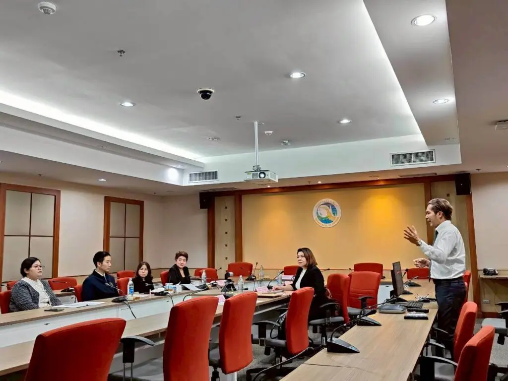 LINE ALBUM สาขาCLBเข้าพบอธิบดีกรมการท่องเที่ยว30.10.68 251031 21