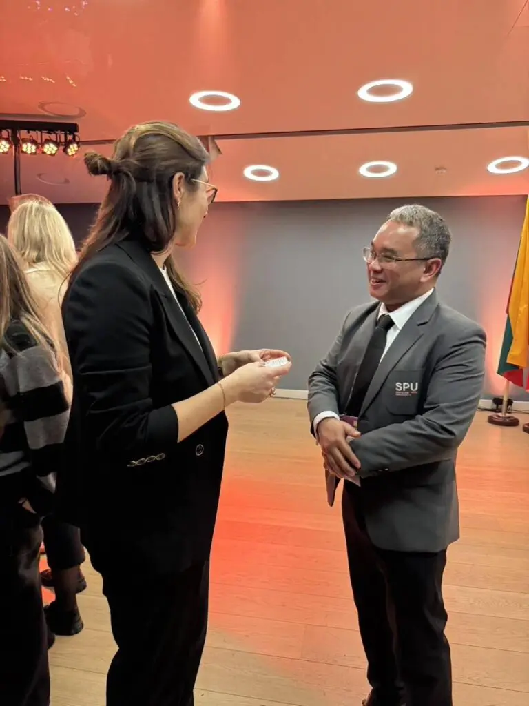 593373585 1272506278236277 6057697199539780433 n