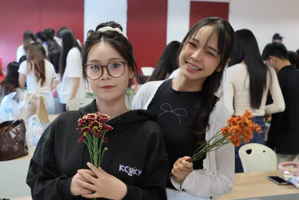 638011273 1367973068466178 461768