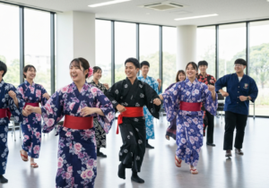 นักศึกษา SPU สัมผัสเสน่ห์ประเพณีญี่ปุ่นในเทศกาล Obon Matsuri ผ่านกิจกรรมเรียนรู้การเต้นรำ Bon Odori อย่างใกล้ชิด