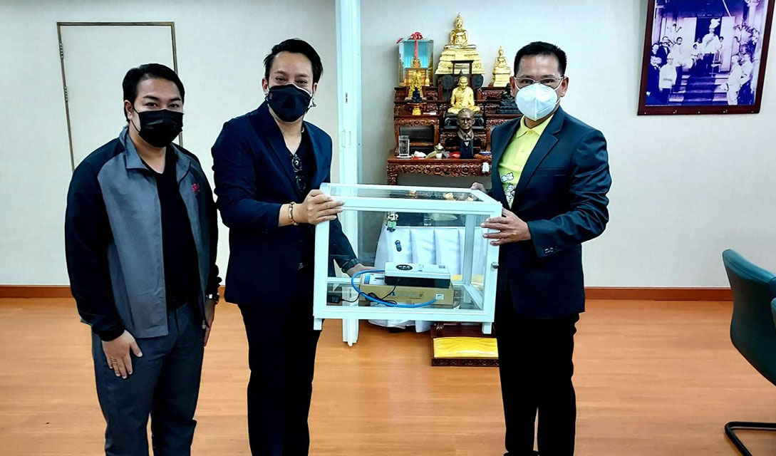 SPU CARE มอบ “ตู้อบโอโซน” ตัวช่วยฆ่าเชื้อโรค การแพร่ระบาด COVID-19 ให้กับสำนักงานเขตบางเขน