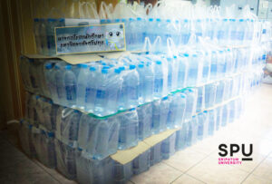 สโมสรนักศึกษา ม.ศรีปทุม บริจาคสิ่งของ ลงพื้นที่เหตุเพลิงไหม้โรงงานหมิงตี้ สำรวจให้ความช่วยเหลือ นศ.ม.ศรีปทุมในพื้นที่ฯ