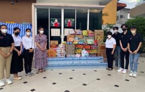 วทบ. ลุย!! มอบสิ่งของผู้ประสบภัยน้ำท่วม ผ่านโครงการ “รวมใจสู้ภัยน้ำท่วม”