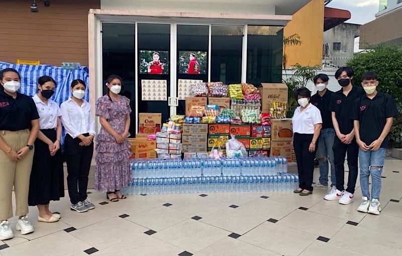 วทบ. ลุย!! มอบสิ่งของผู้ประสบภัยน้ำท่วม ผ่านโครงการ “รวมใจสู้ภัยน้ำท่วม”