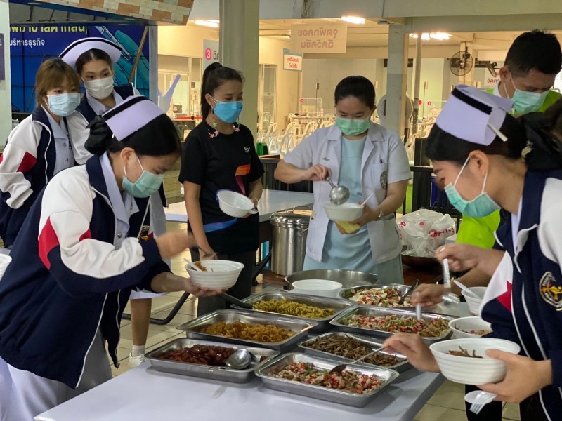 คณะวิศวกรรมศาสตร์ SPU มอบอาหารเช้า สนับสนุนบุคลากรทางการแพทย์และอาสาสมัคร ศูนย์ฉีดวัคซีนมหาวิทยาลัยศรีปทุม