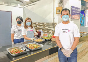 ขอบคุณ! คณะดิจิทัลมีเดีย SPU มอบอาหารกลางวัน สนับสนุนบุคลากรทางการแพทย์และอาสาสมัคร ศูนย์ฉีดวัคซีน ม.ศรีปทุม