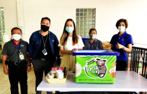 ขอขอบคุณ! สนง.อาคารสถานที่ ร่วมกับ สนง.บุคคล SPU มอบไอศกรีมกะทิสด สนับสนุนบุคลากรทางการแพทย์และอาสาสมัคร ศูนย์ฉีดวัคซีน ม.ศรีปทุม