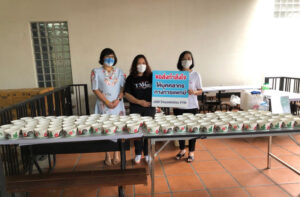 ขอขอบคุณ! บริษัท ไทยมอเตอร์เชน จำกัด มอบอาหารกลางวัน สนับสนุนบุคลากรทางการแพทย์และอาสาสมัคร ศูนย์ฉีดวัคซีน ม.ศรีปทุม