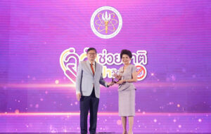 20220614220015g42EA6c