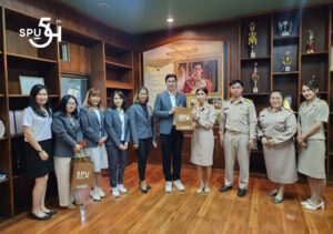 SPU เข้าพบปะหารือโครงการพัฒนาคุณภาพการศึกษาและการพัฒนาท้องถิ่น และสวัสดีปีใหม่ 2024 ร.ร.บางบัว (เพ่งตั้งตรงจิตรวิทยาคาร)