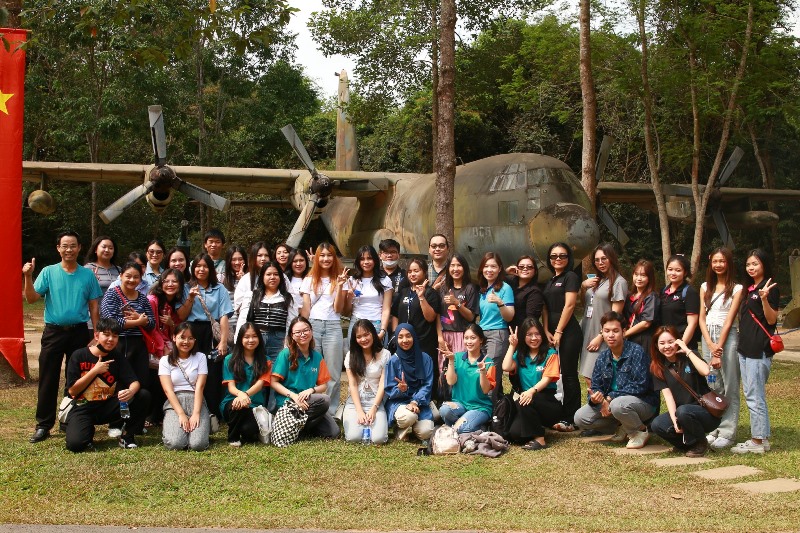 ส่อง! DEK SPU บินลัดฟ้าสู่เวียดนาม เปิดประสบการณ์แลกเปลี่ยนเรียนรู้ระหว่างประเทศ ผ่านโครงการ Language and Cultural Immersion Trip in Vietnam...Trip