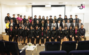 อธิการบดี ม.ศรีปทุม มอบโอวาท "นายกฯ-กรรมการบริหารสโมสรนักศึกษา" รุ่นใหม่ ปีการศึกษา 2567 มุ่งสู่ความสามัคคี พัฒนาต่อยอด สร้างภาพลักษณ์ที่ดี