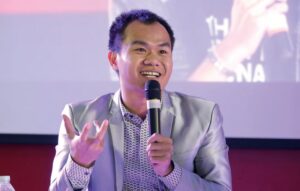 20170703102413GxrHxab