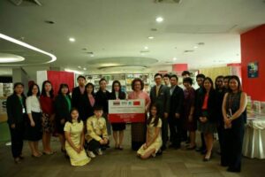 ม.ศรีปทุม รับมอบชุดหนังสือภาษาและวัฒนธรรมจีน จาก Xi'an University, P.R.China