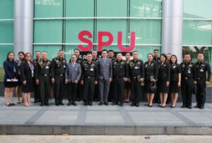 วิทยาลัยการทัพบก เข้าศึกษาดูงาน อีเลิร์นนิ่ง และระบบการจัดการเรียนการสอนแบบเชิงรุก ม.ศรีปทุม