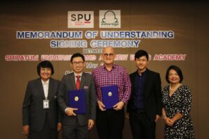 ม.ศรีปทุม MOU Andrew Biggs Academy พัฒนาการเรียนการสอนภาษาอังกฤษ สร้างบัณฑิตพันธุ์ใหม่ 4.0