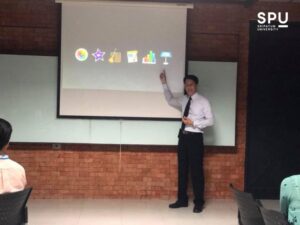 อาจารย์คุณภาพเจ้าของรางวัลครูต้นแบบ ด้านการสอน ม.ศรีปทุม ถ่ายทอดความรู้สู่สังคม