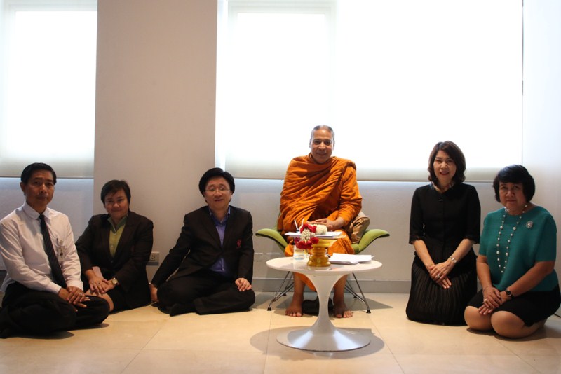 นิติศาสตร์ ศรีปทุม นิมนต์ ดร.พระศากยวงศ์วิสุทธิ์ (อนิลมาน ธมฺมสากิโย) บรรยายให้ความรู้นักศึกษา