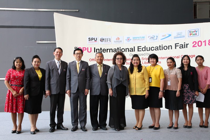 วิเทศสัมพันธ์ จัดนิทรรศการ เรียนต่อต่างประเทศ